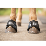 T&ouml;lt Saga Bell Boots &ndash; betrouwbare bescherming voor de hoeven met gewicht